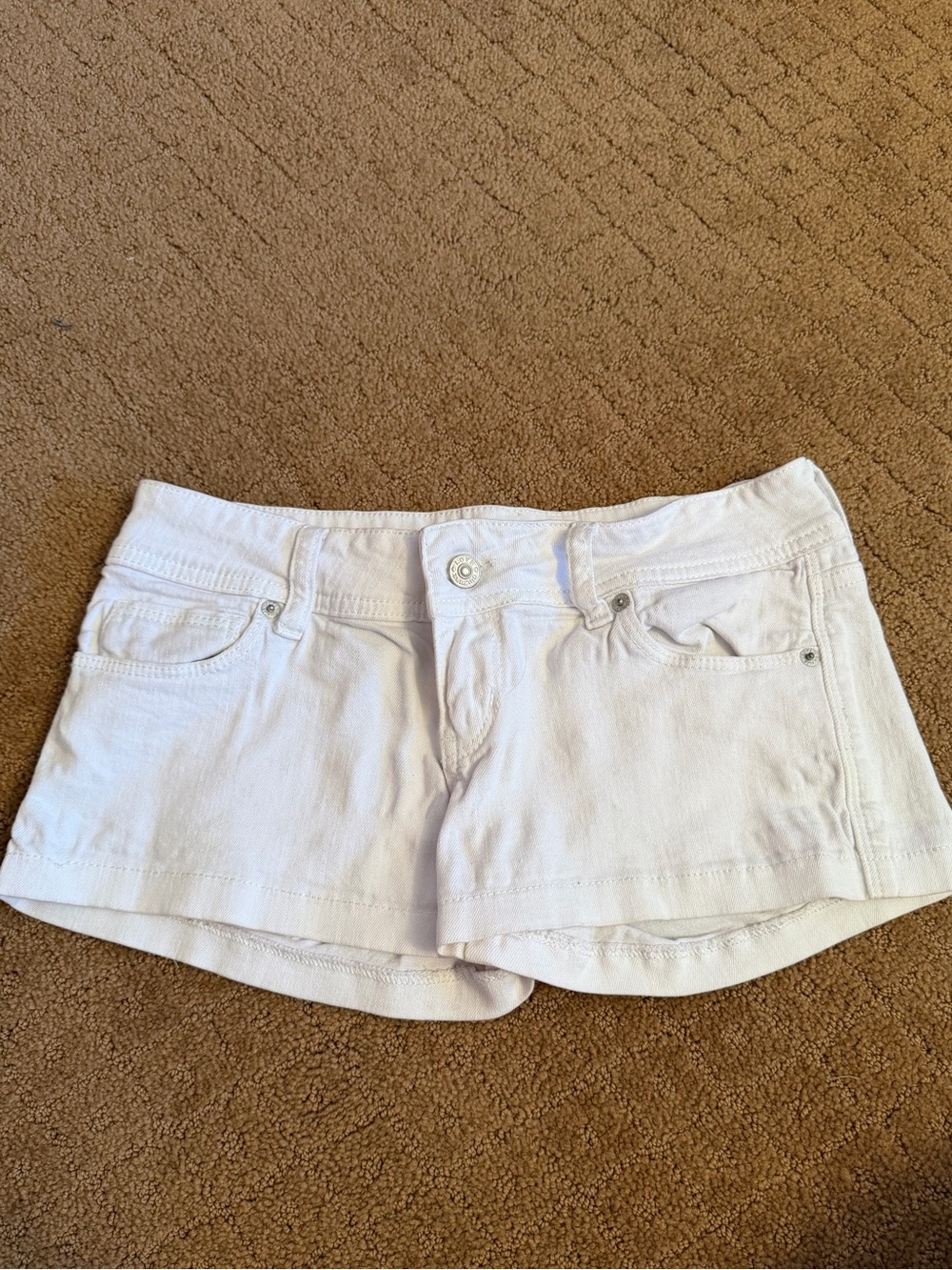 Love Culture low rise white denim shorts women’s small